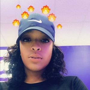 Meet your Posher, Janay